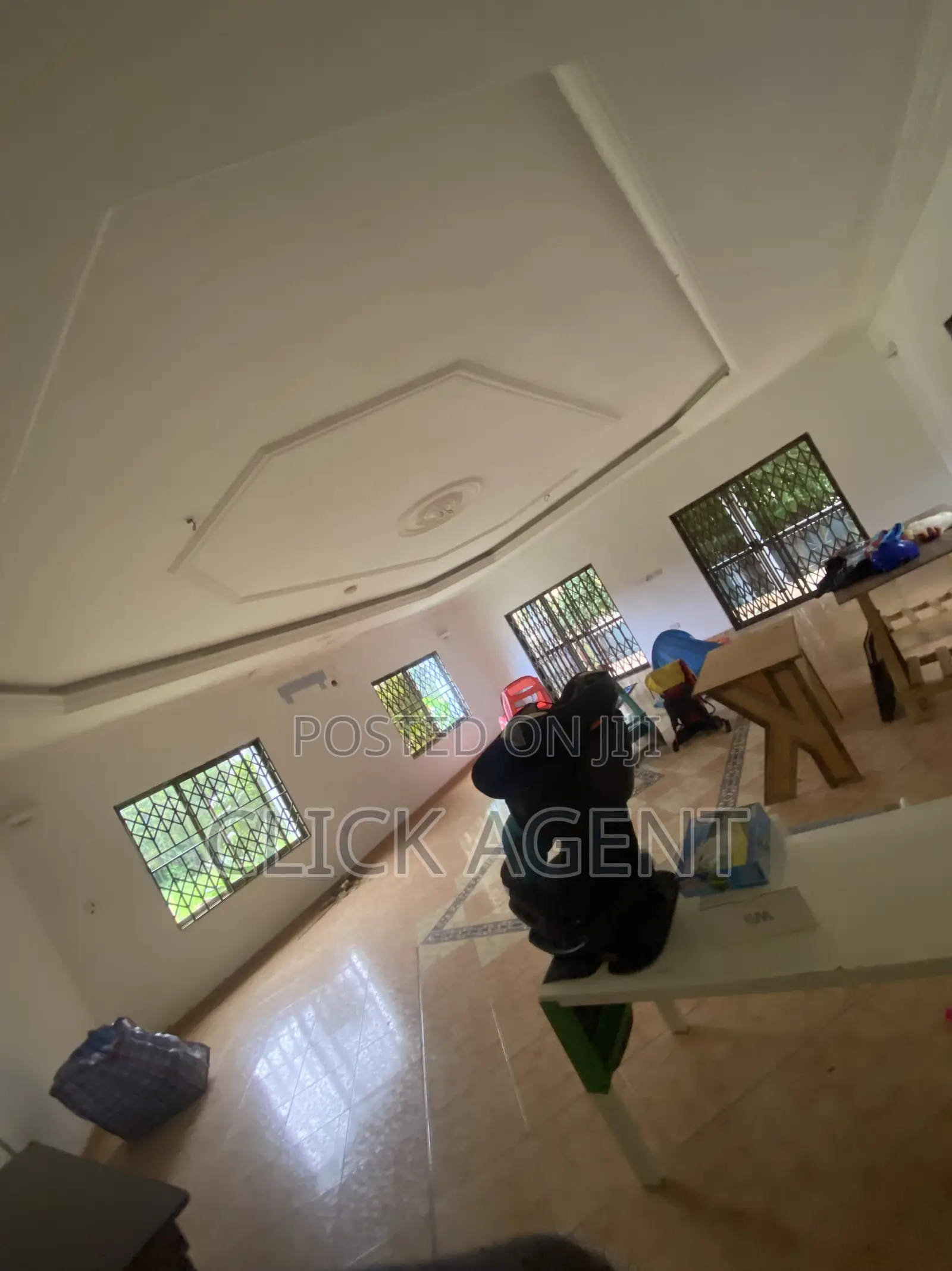 8bdrm House in East Legon for rent