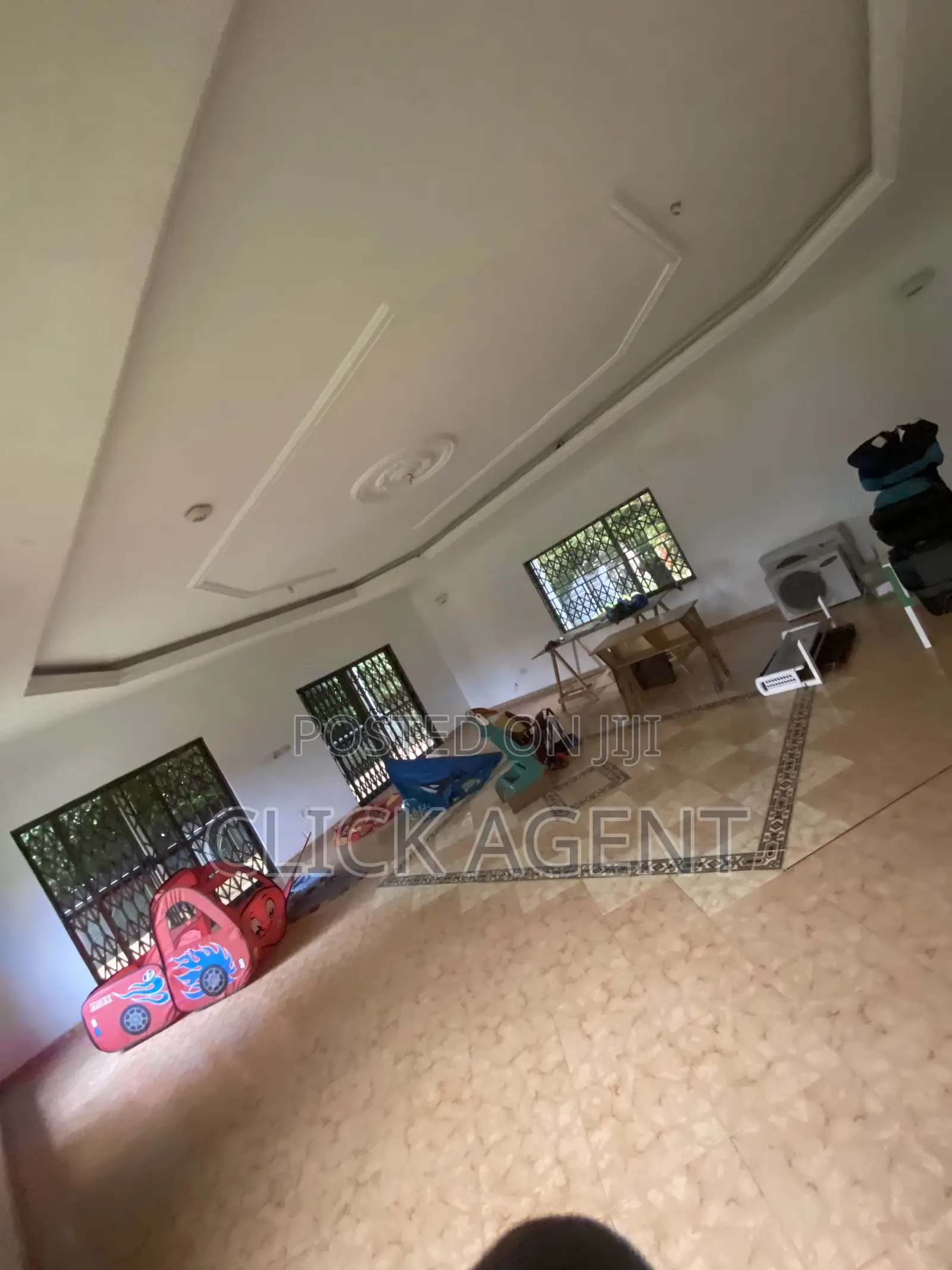 8bdrm House in East Legon for rent