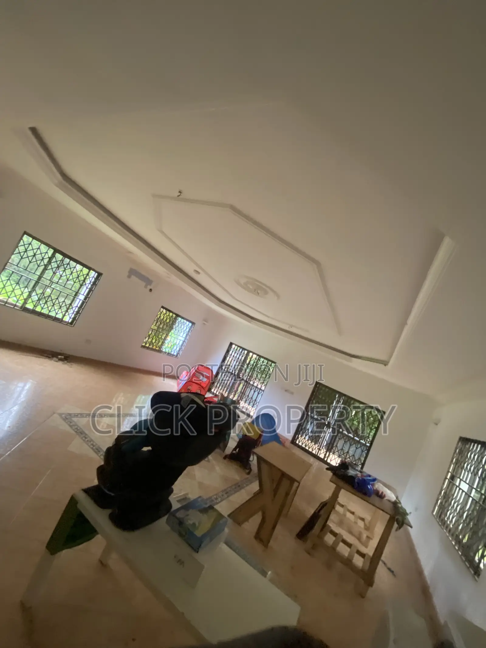 8bdrm House in Click Properties, Ability for rent