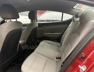 Hyundai Elantra ECO Sedan FWD (1.4L 4cyl 7A) 2017 Red