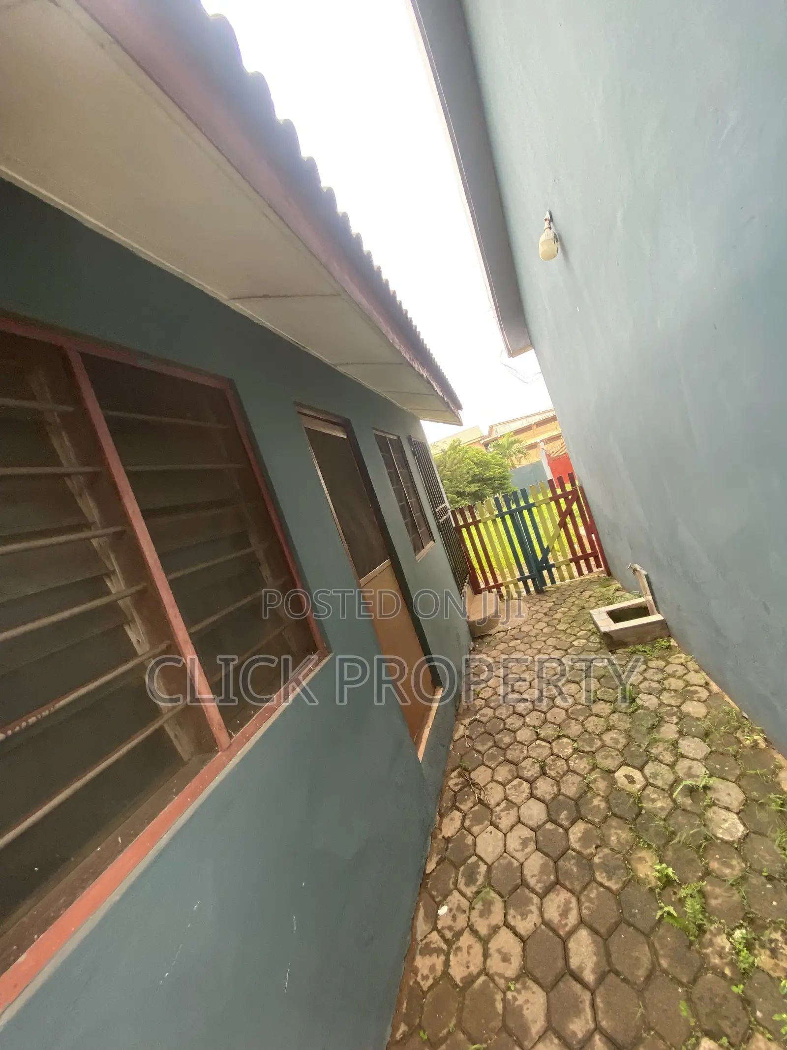 8bdrm House in Click Properties, Ability for rent