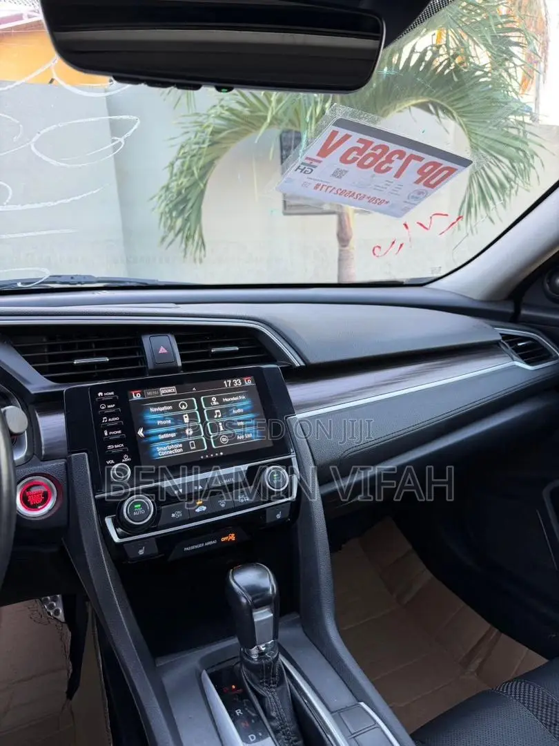 Honda Civic 2020 Red