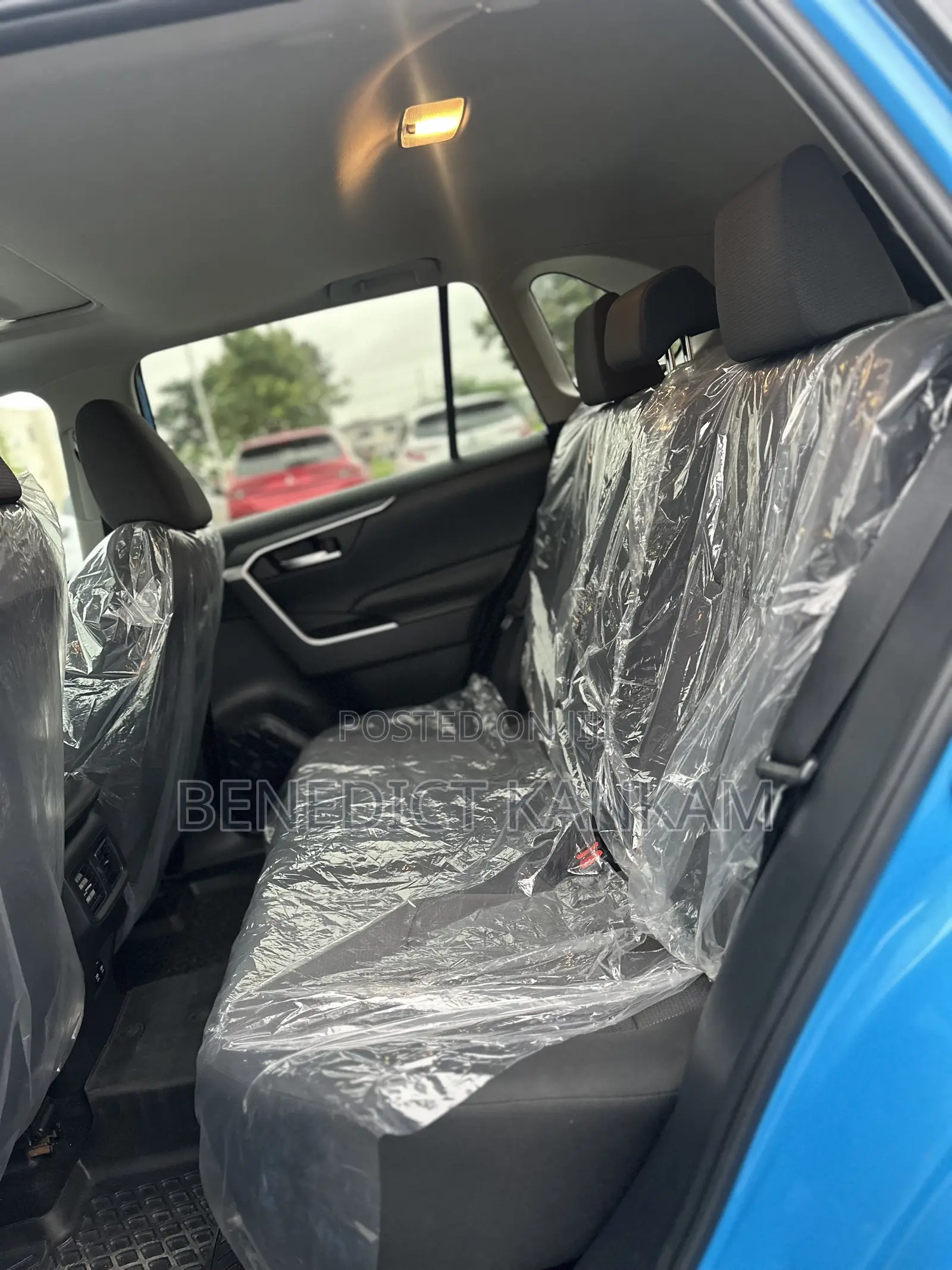 Toyota RAV4 XLE AWD 2019 Blue