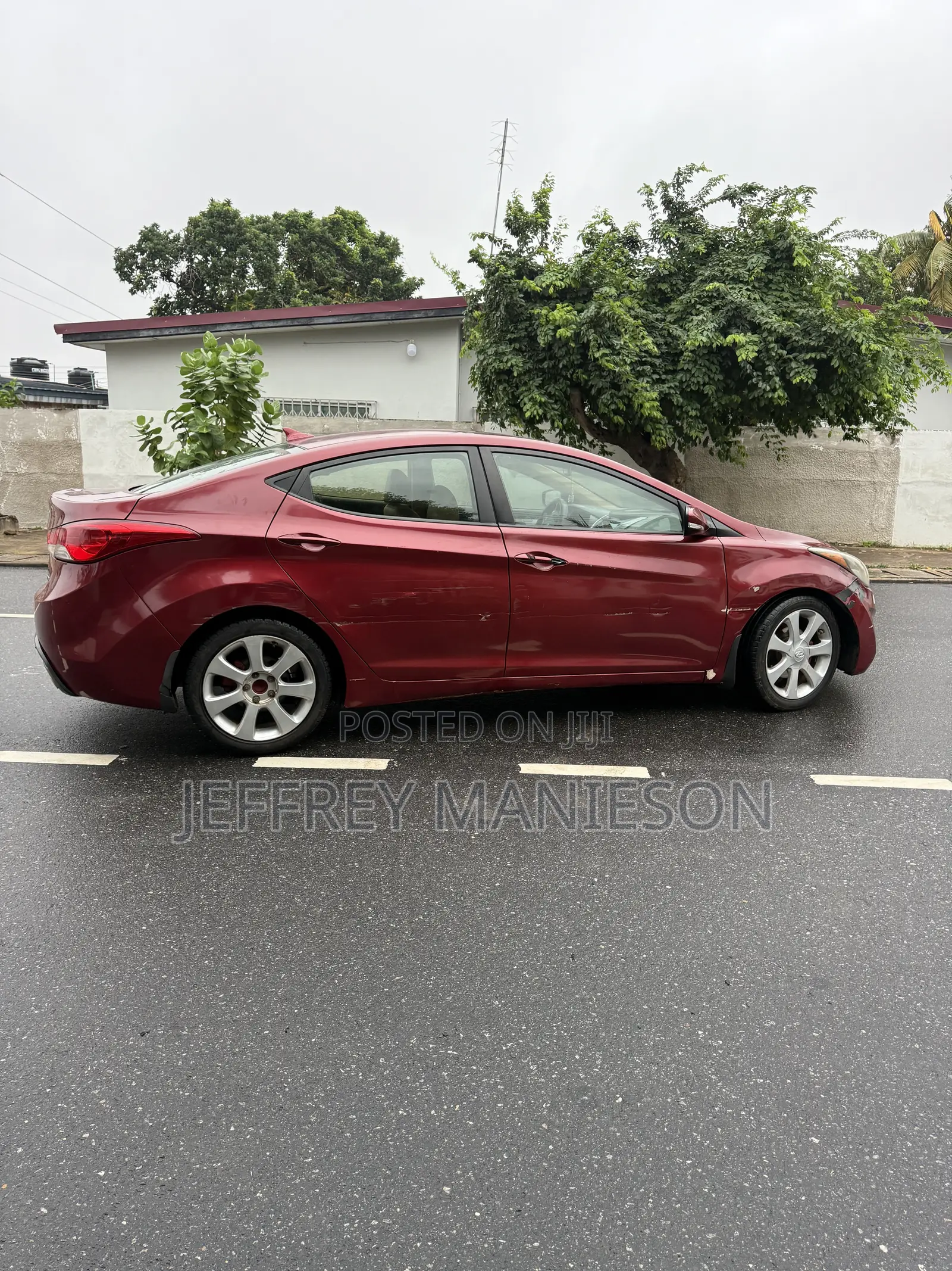 Hyundai Elantra Limited Sedan FWD (1.8L 4cyl 6A) 2013 Red