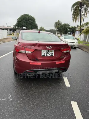 Hyundai Elantra Limited Sedan FWD (1.8L 4cyl 6A) 2013 Red