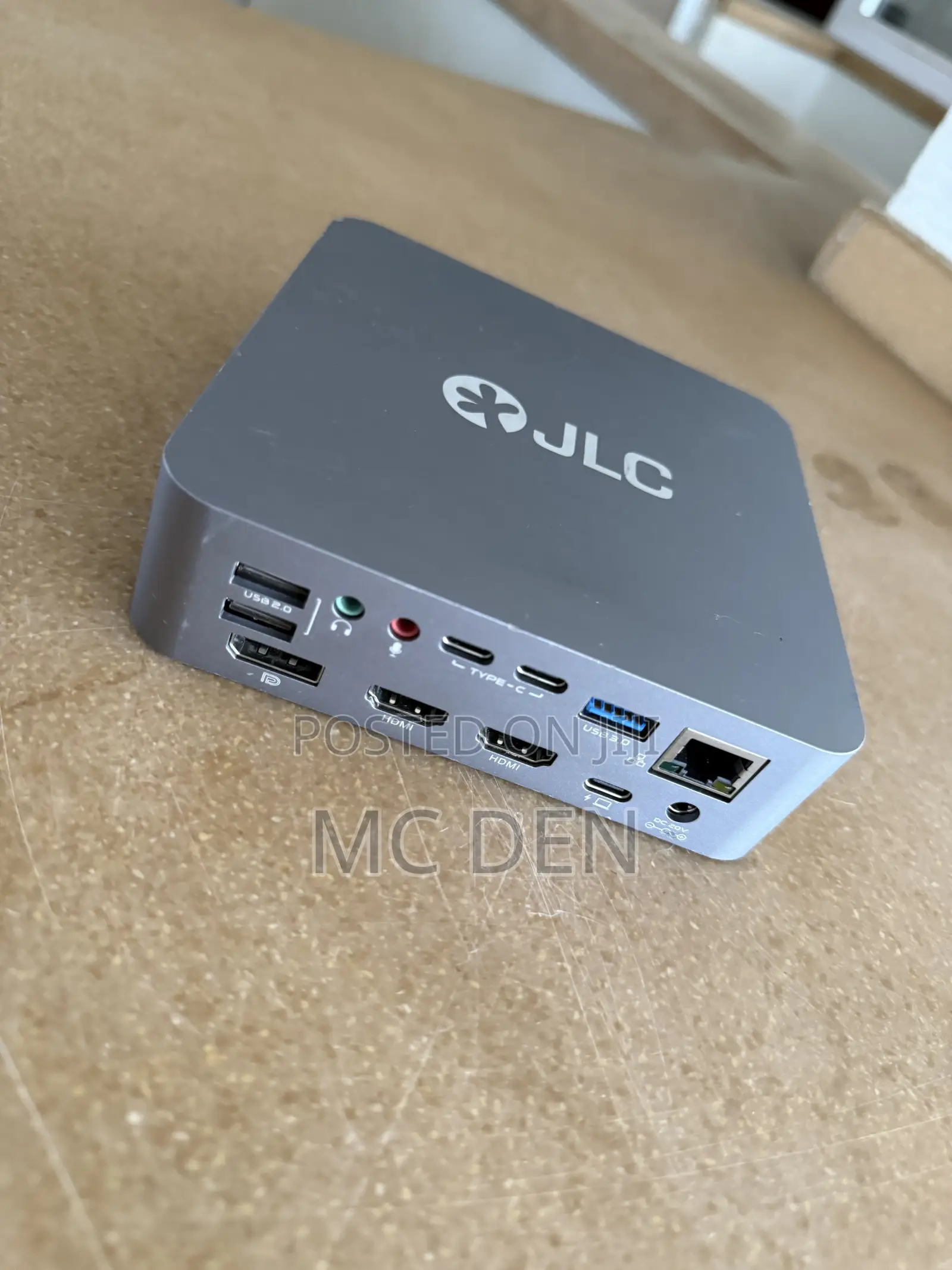 JLC T742 Universal USB-C Docking Station