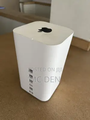 Apple AirPort Extreme Base Station