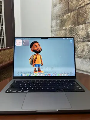 Laptop Apple MacBook Pro 2023 M2 Pro 16GB Apple M1 Pro SSD 512GB