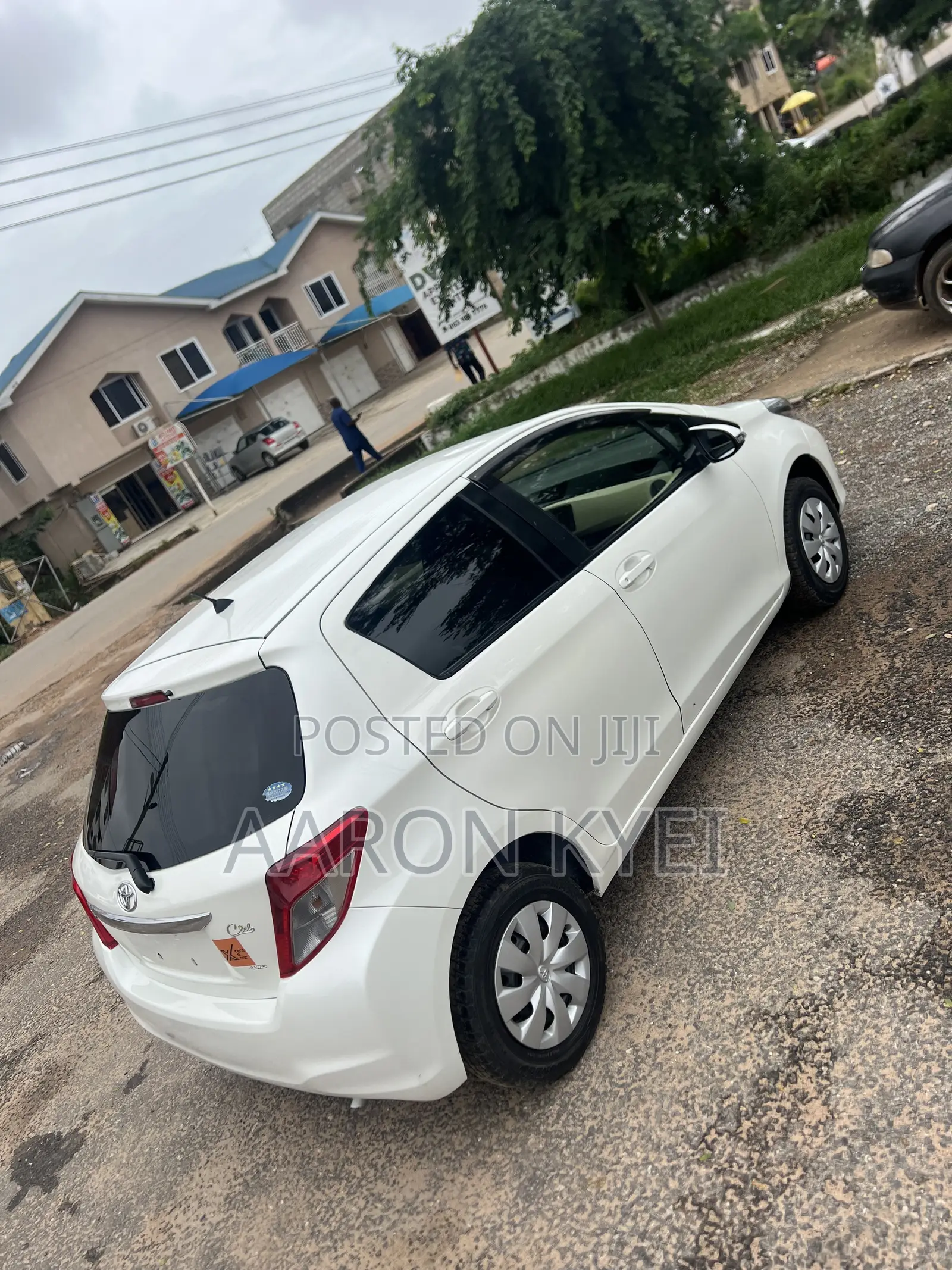 Toyota Vitz 1.3 AWD 3dr 2014 White