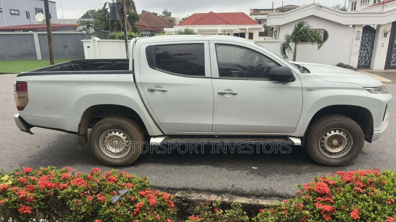 Mitsubishi L200 2022 White
