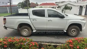 Mitsubishi L200 2022 White