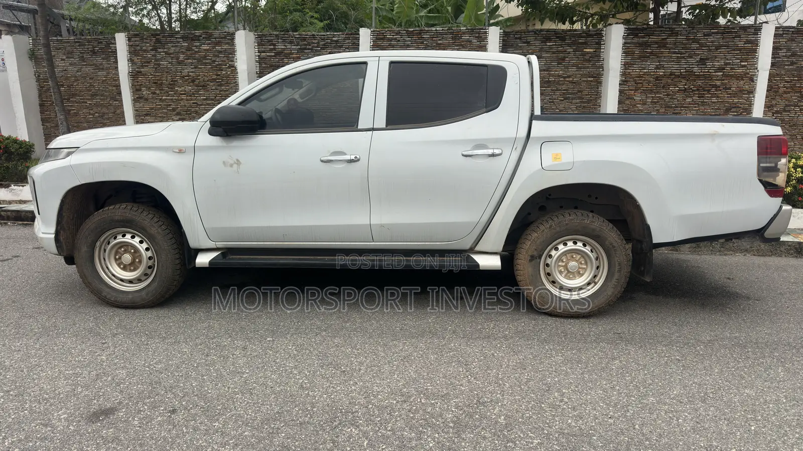 Mitsubishi L200 2022 White