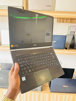 Laptop Acer Swift 14 8GB Intel Core i5 SSD 256GB