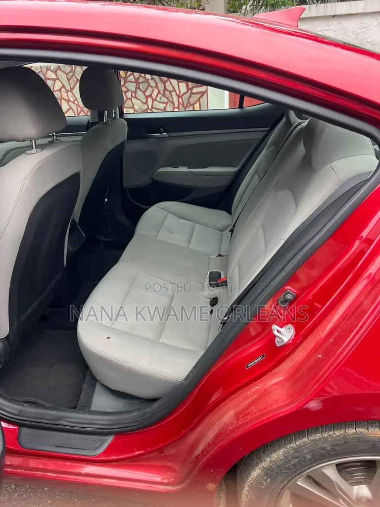 Hyundai Elantra 2018 Burgundy