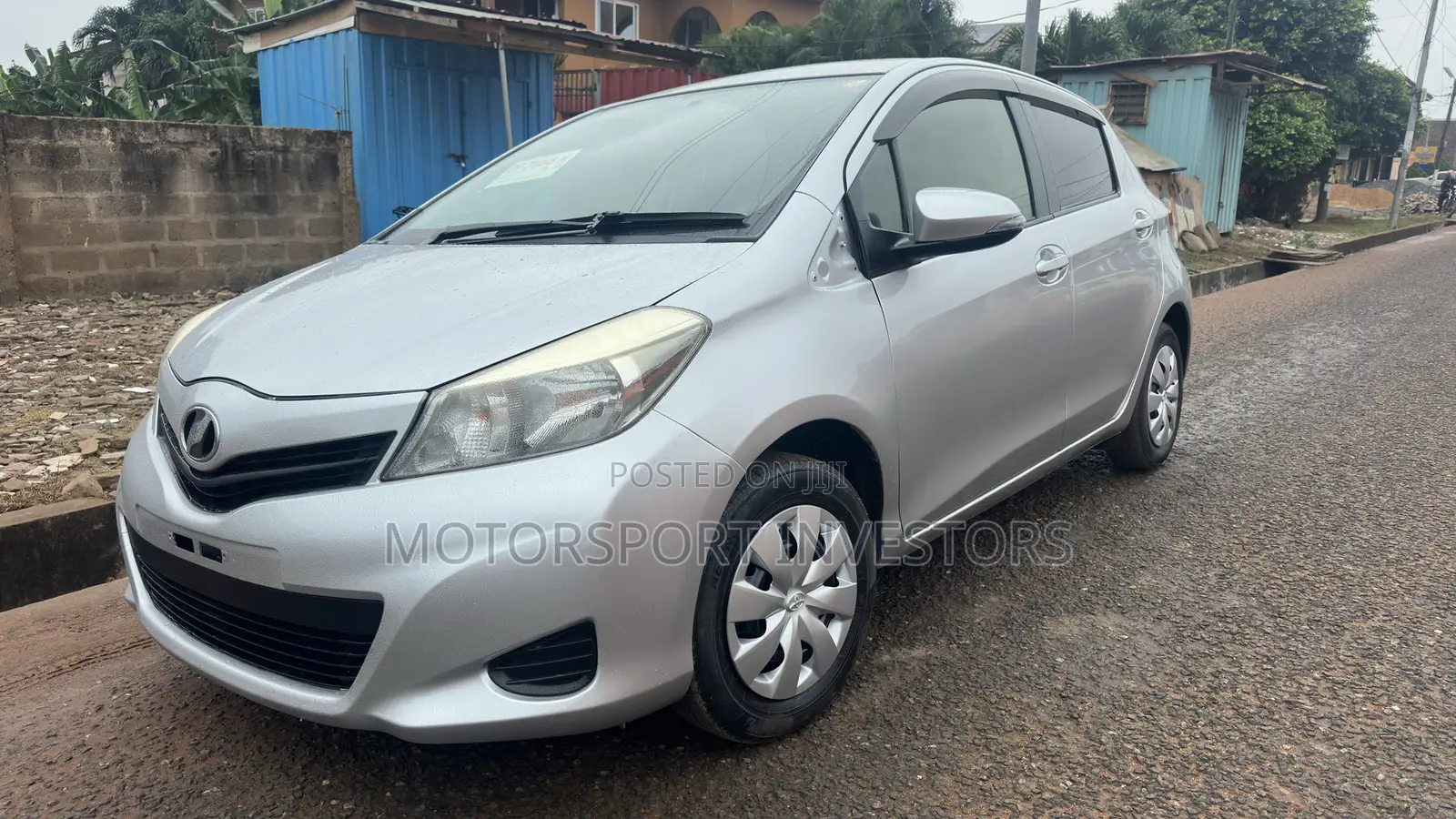 Toyota Vitz 1.5 FWD 5dr 2014 Silver