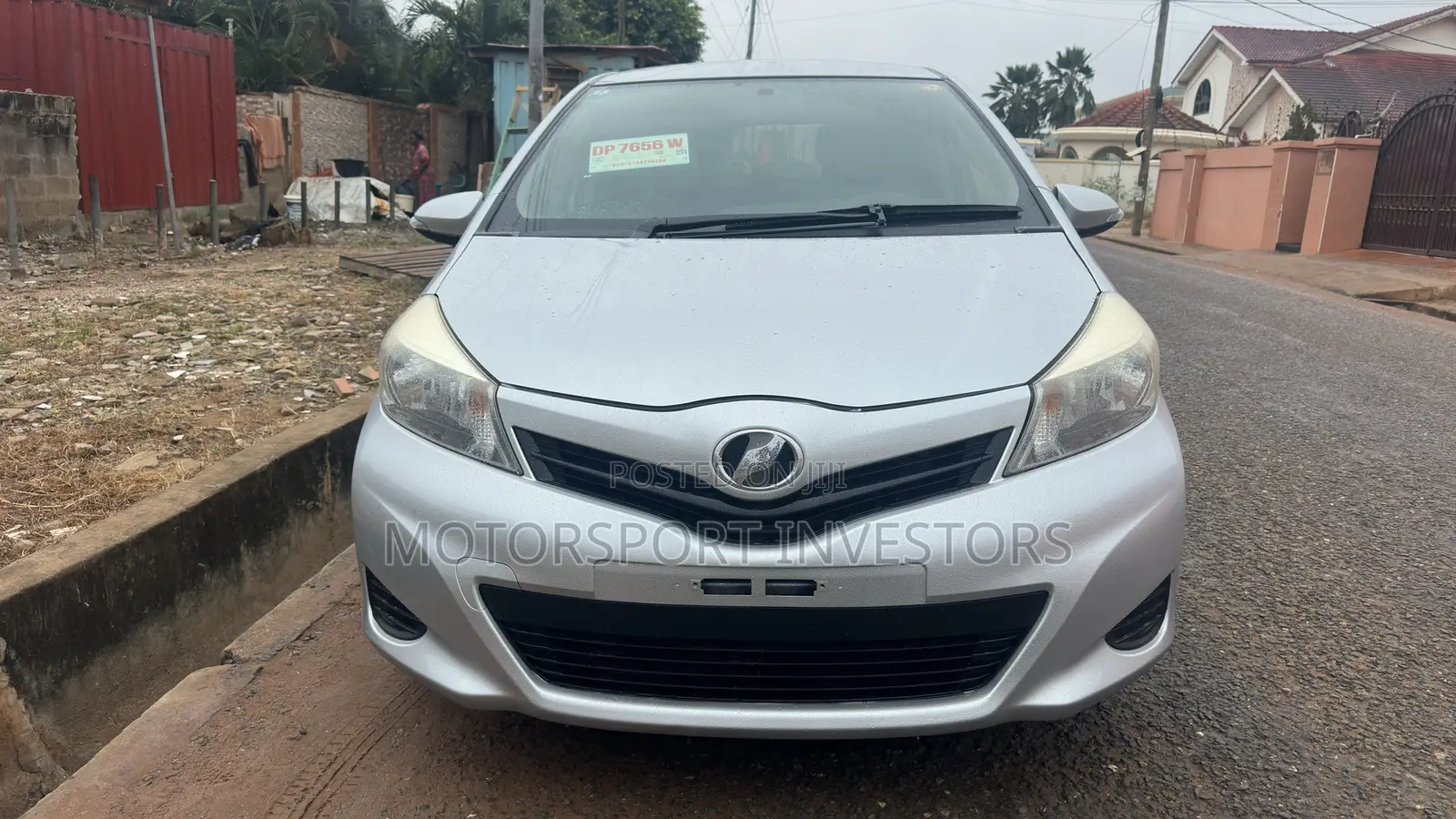 Toyota Vitz 1.5 FWD 5dr 2014 Silver