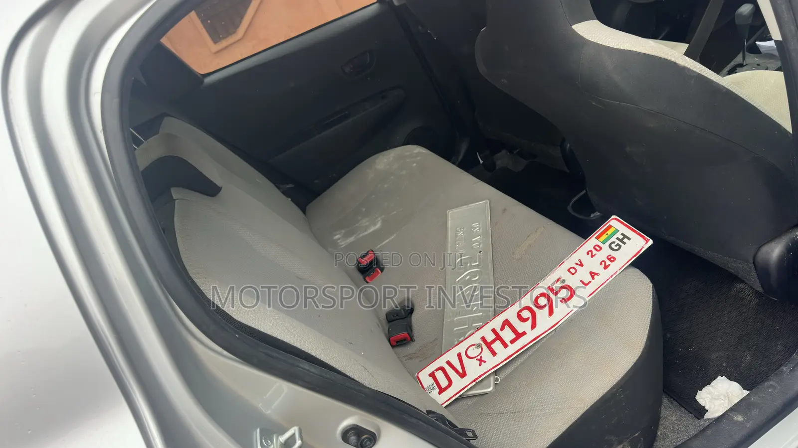 Toyota Vitz 1.5 FWD 5dr 2014 Silver