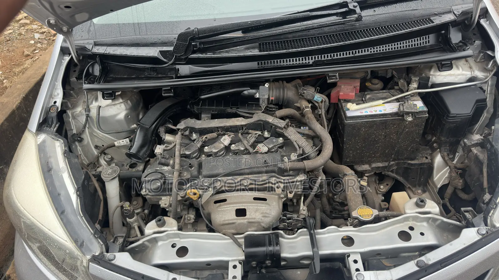 Toyota Vitz 1.5 FWD 5dr 2014 Silver