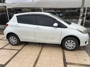Toyota Vitz 2014 White