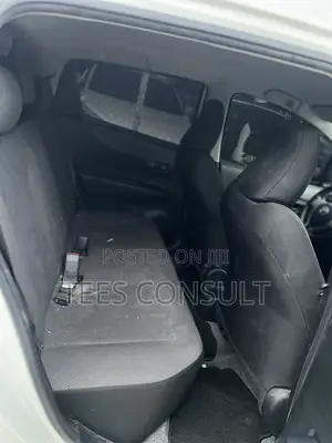 Toyota Vitz 2014 White