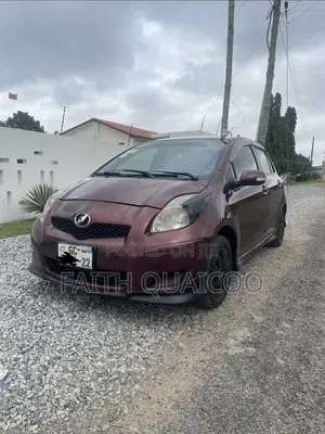 Toyota Vitz 1.3 FWD 5dr 2009 Burgundy