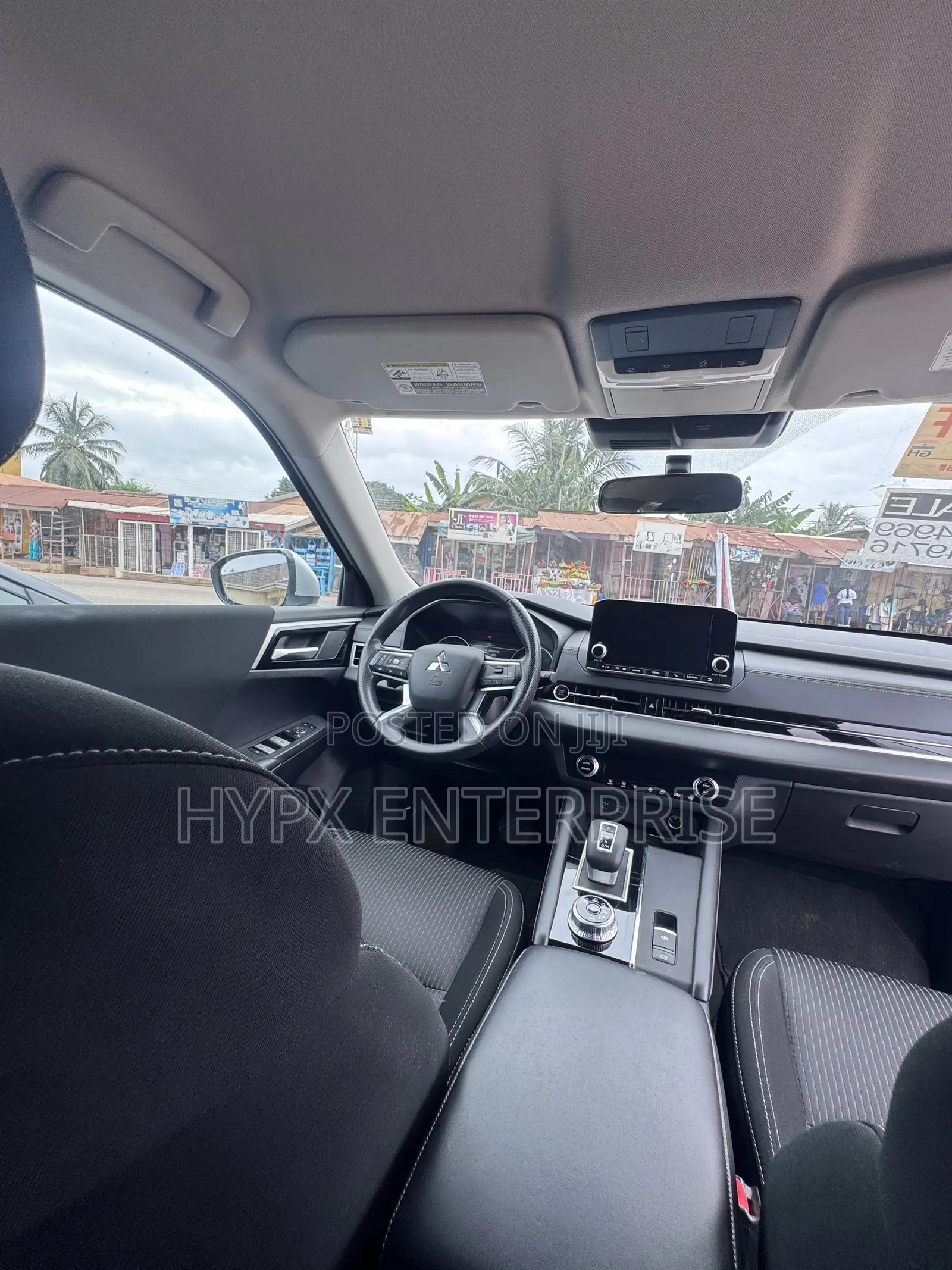 Mitsubishi Outlander 2024 Silver