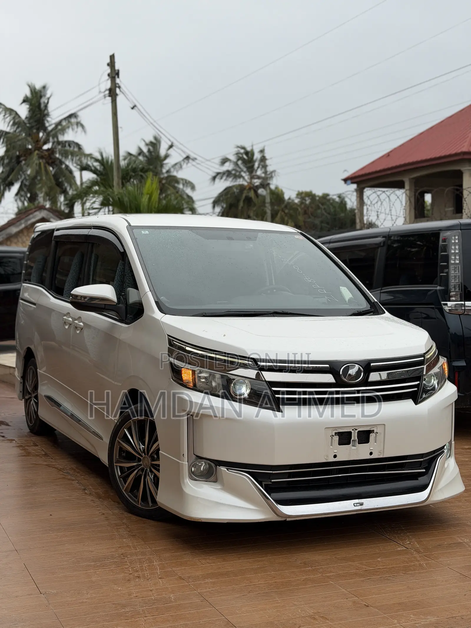 Toyota Voxy SV Premium 2014 White