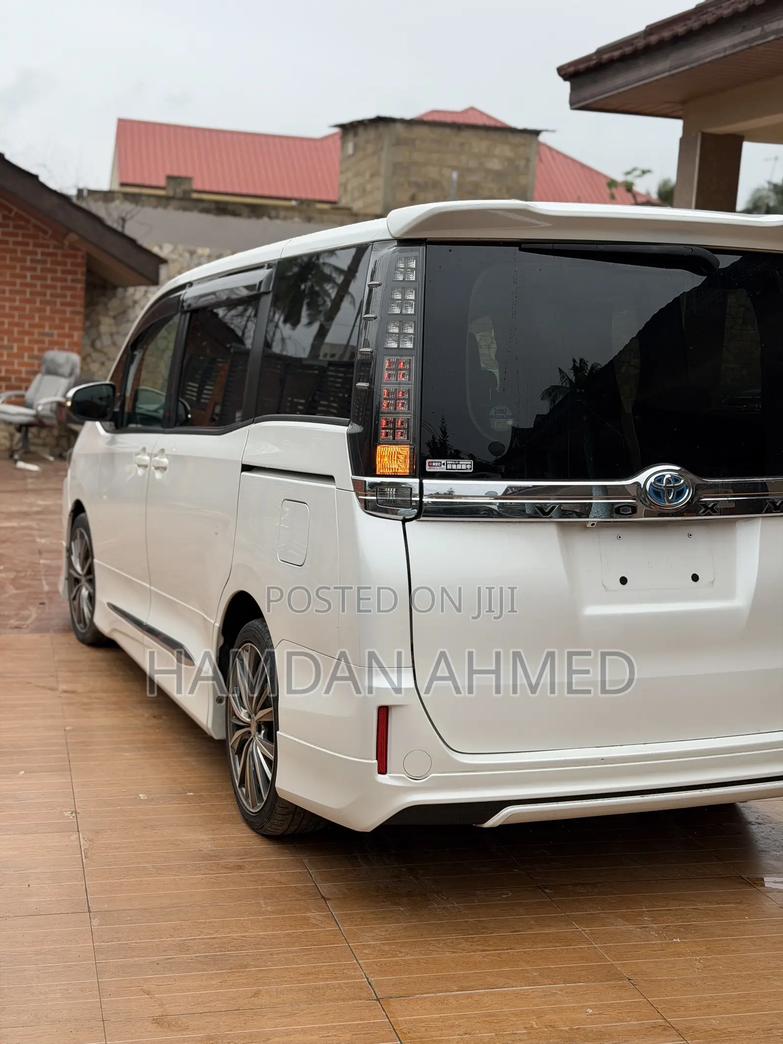 Toyota Voxy SV Premium 2014 White