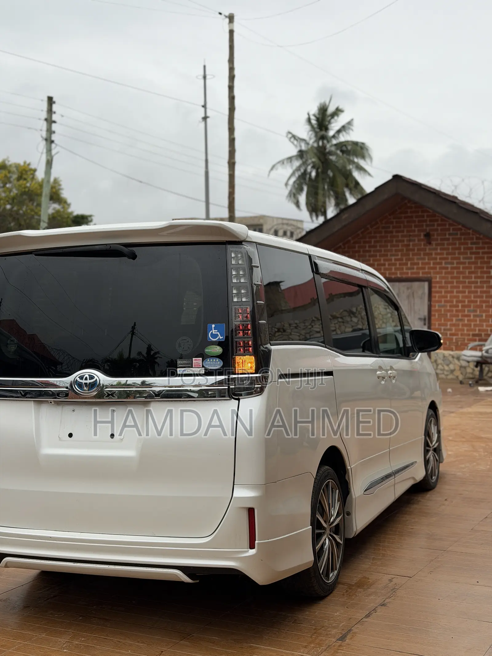 Toyota Voxy SV Premium 2014 White