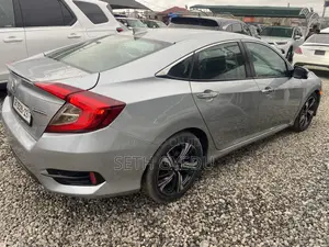 Honda Civic 2018 Silver