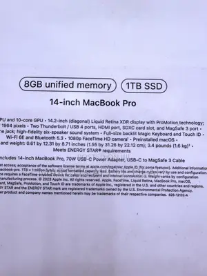 New Laptop Apple MacBook Pro 2024 M3 8GB Apple M3 SSD 1T