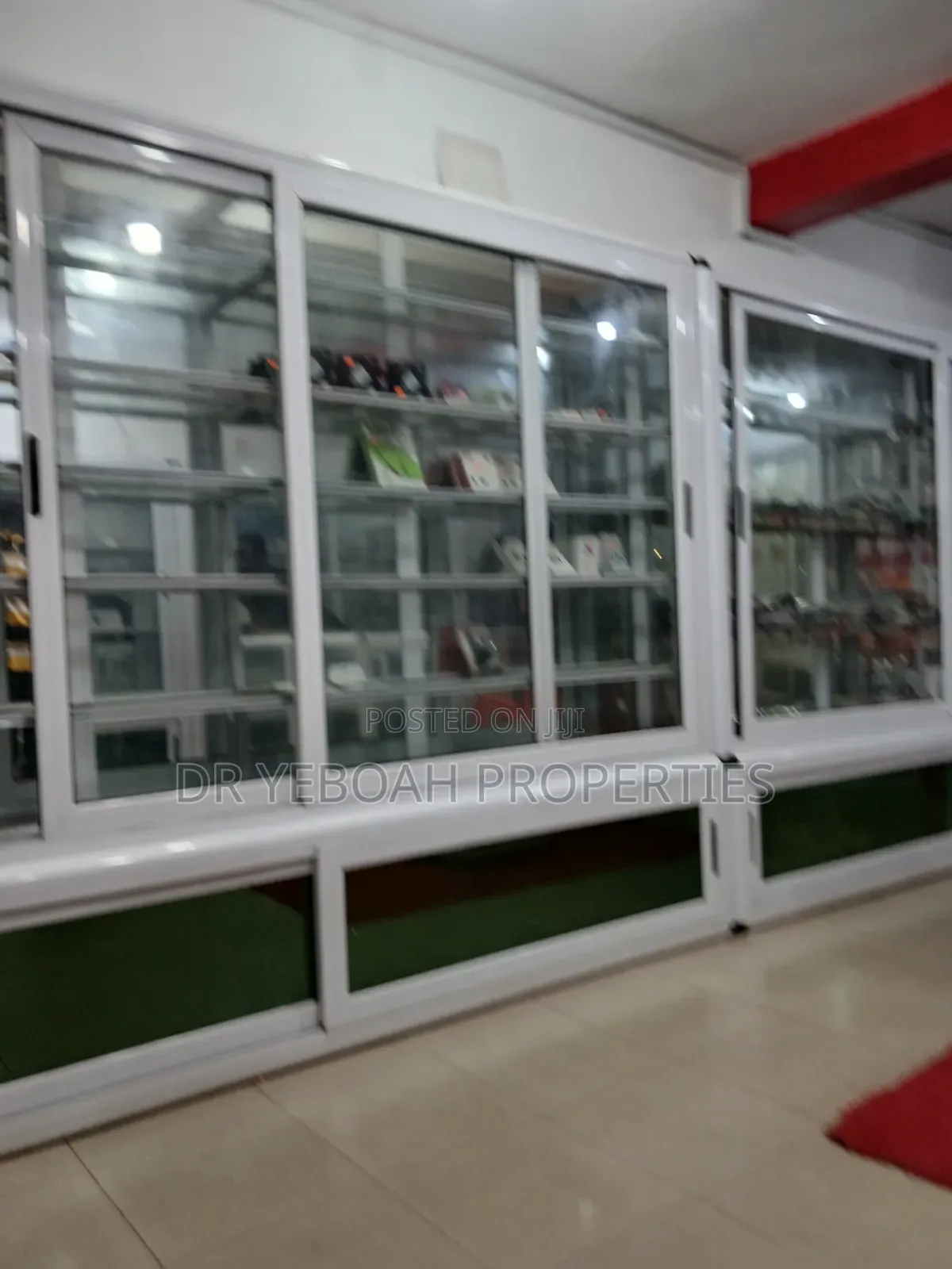 4 Long Showcase for Sale at Spintex Coastal