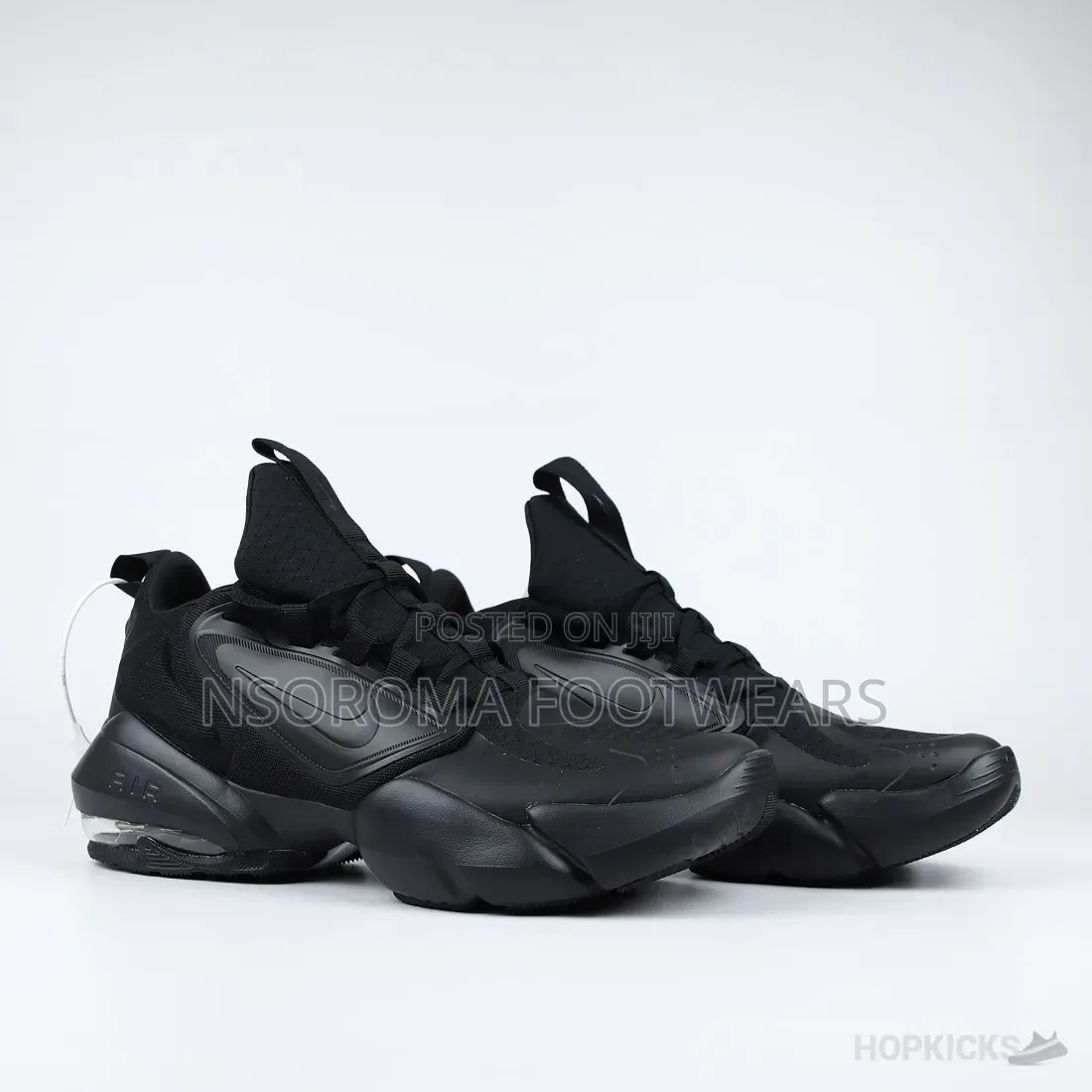 Nike Air Max Alpha Savage Sneakers