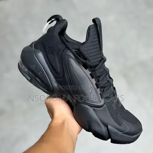 Nike Air Max Alpha Savage Sneakers