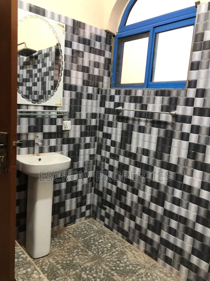 Studio Apartment in Escrow Prime, Pure Water for rent