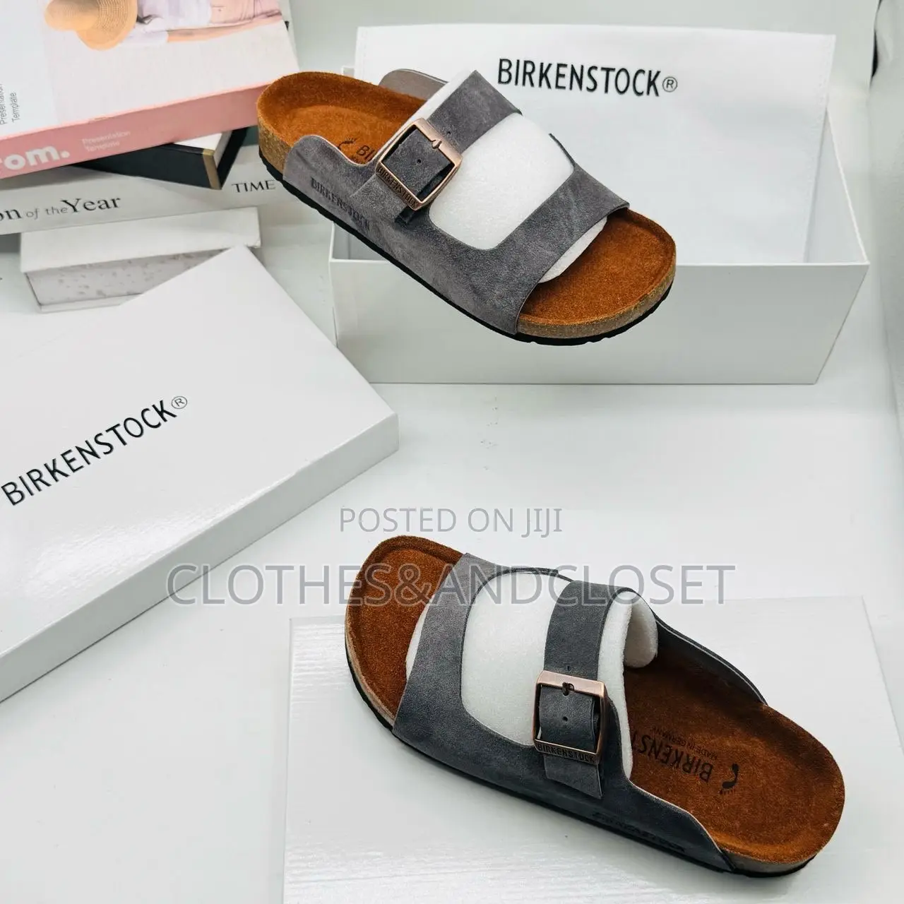 Birkenstock Arizona Slides a Black Suede Upper .