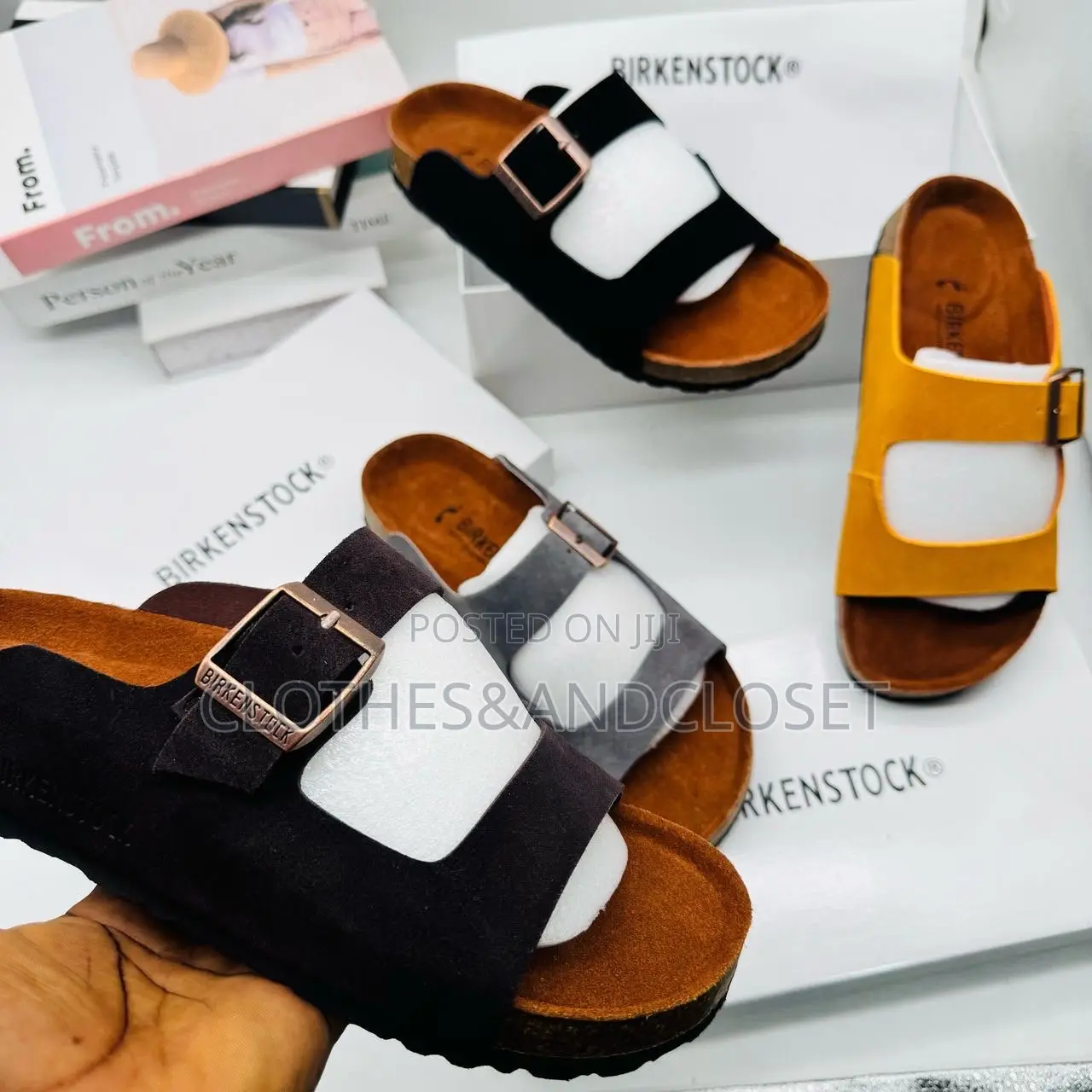 Birkenstock Arizona Slides a Black Suede Upper .