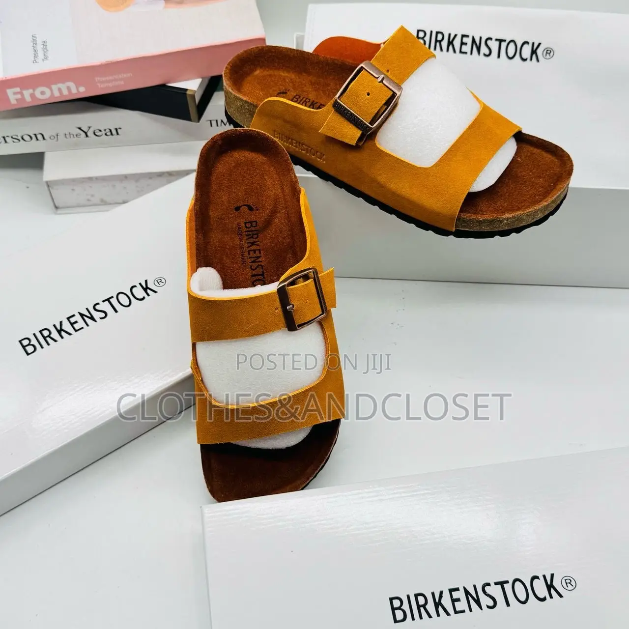 Birkenstock Arizona Slides a Black Suede Upper .