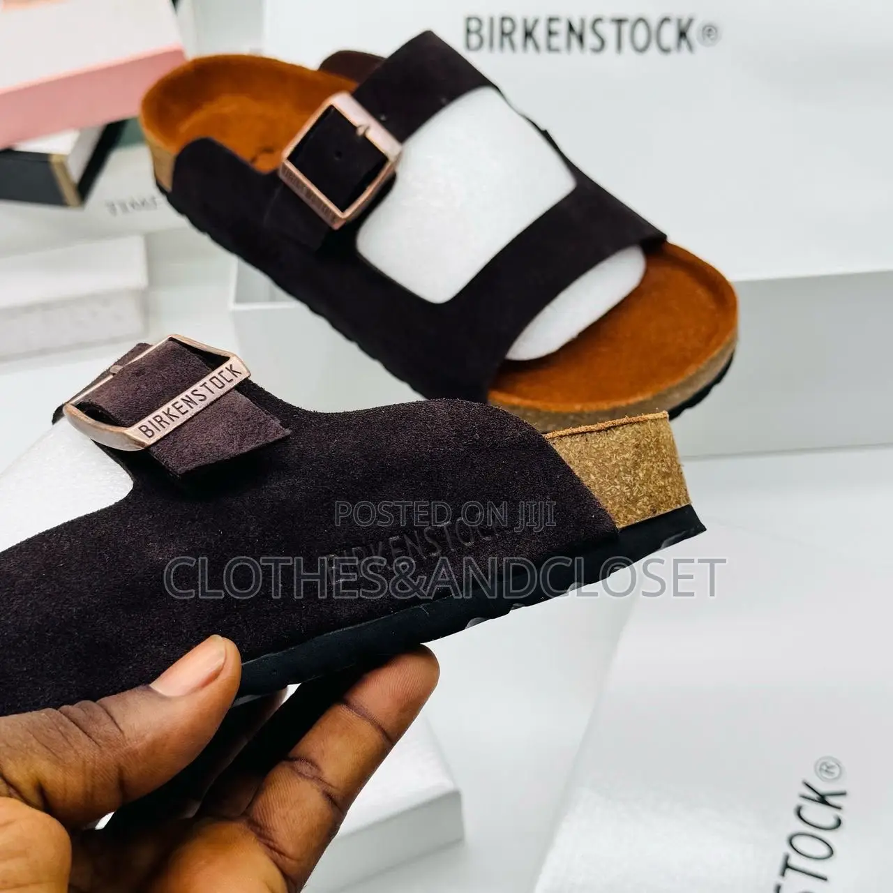 Birkenstock Arizona Slides a Black Suede Upper .