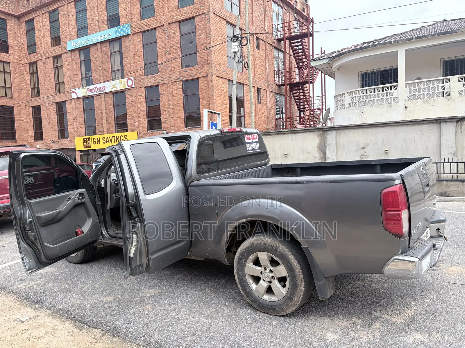 Nissan Frontier 2012 Gray