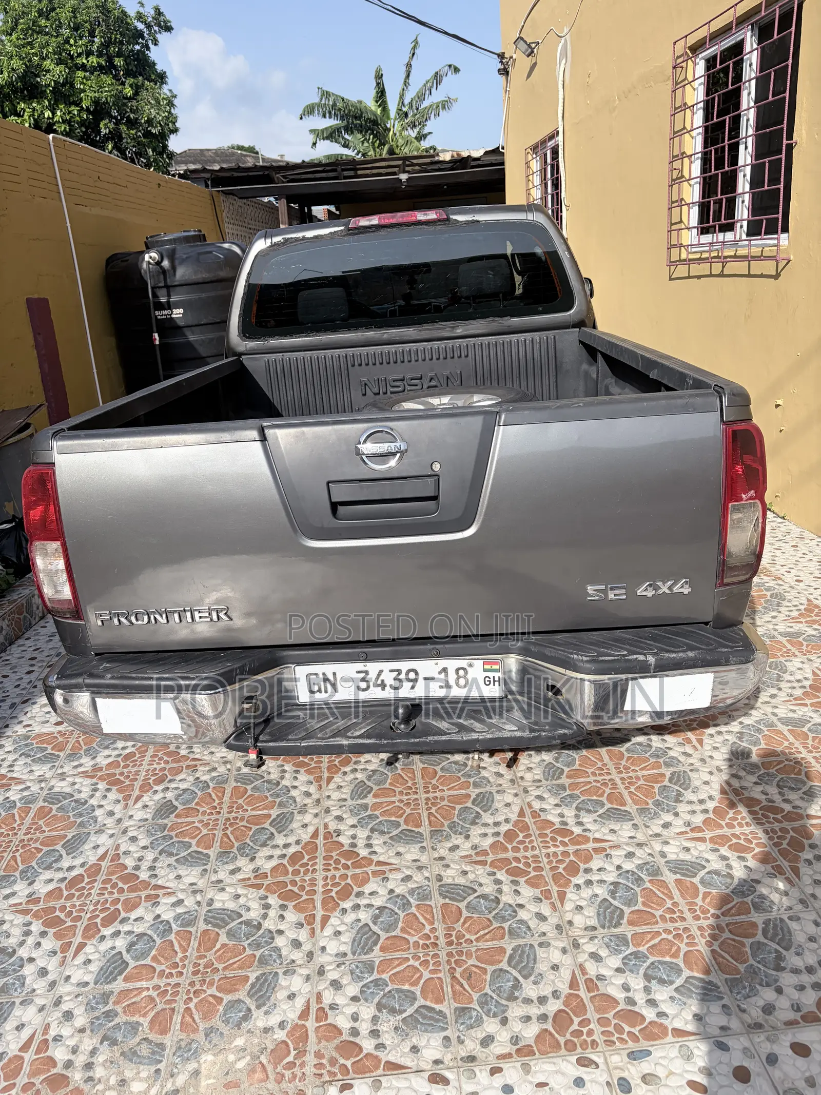 Nissan Frontier 2012 Gray