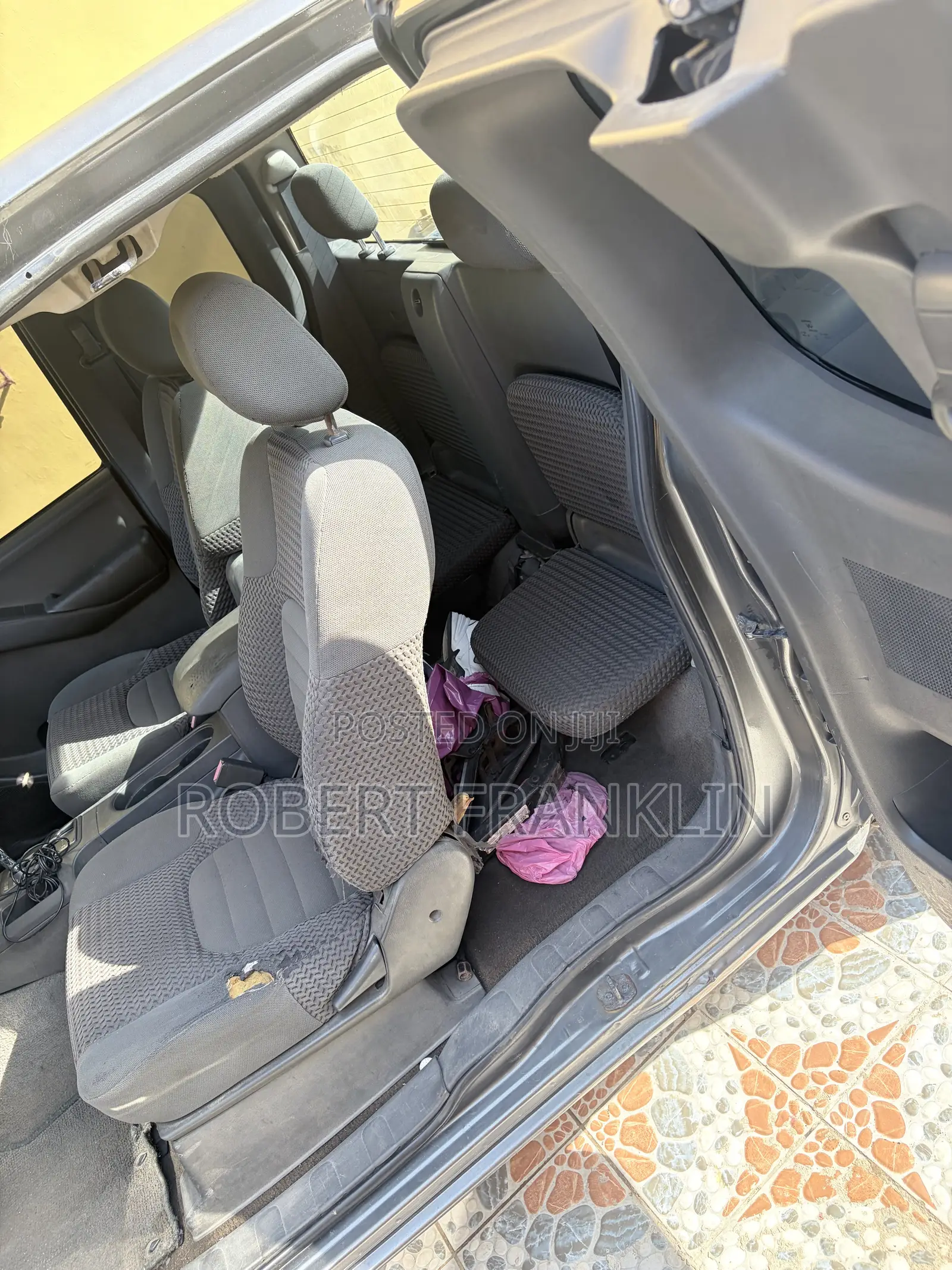 Nissan Frontier 2012 Gray