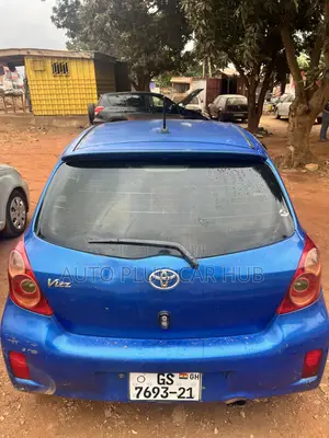 Toyota Vitz 2010 Blue