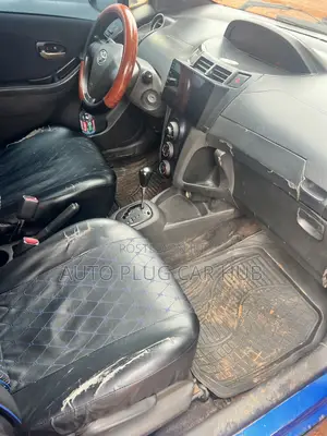 Toyota Vitz 2010 Blue