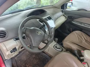 Toyota Belta 2009 Red