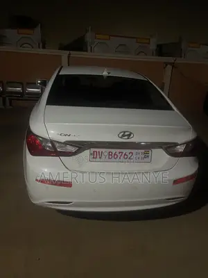 Hyundai Sonata GLS Sedan FWD (2.4L 4cyl 6A) 2013 Off white