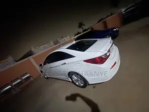 Hyundai Sonata GLS Sedan FWD (2.4L 4cyl 6A) 2013 Off white