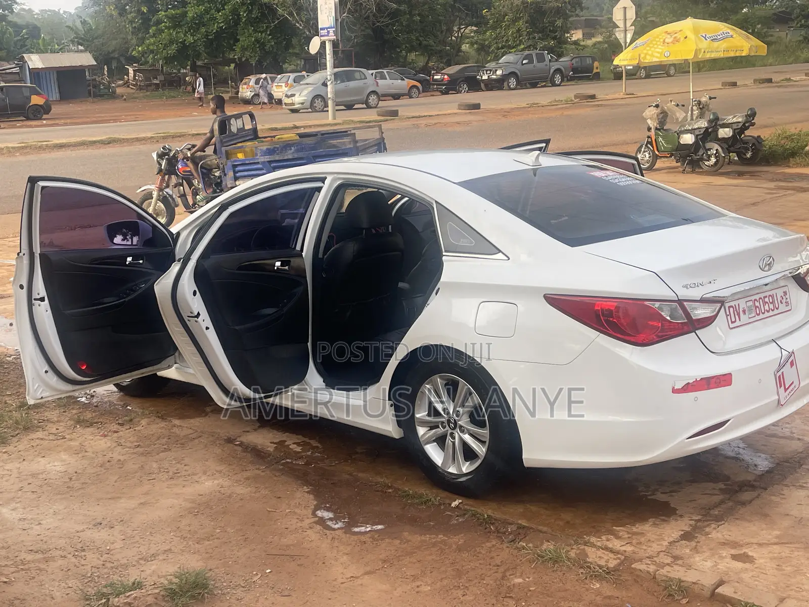 Hyundai Sonata GLS Sedan FWD (2.4L 4cyl 6A) 2013 Off white