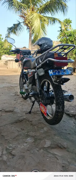 Royal Enfield Classic 350 2023 Black