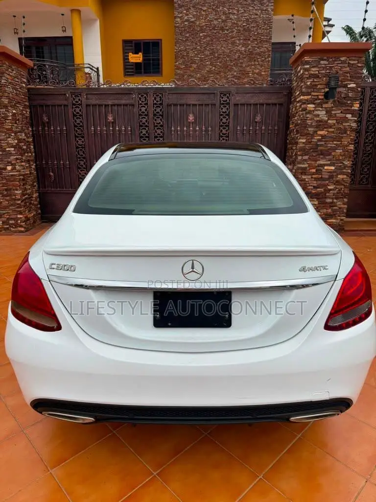 Mercedes-Benz C300 2016 White